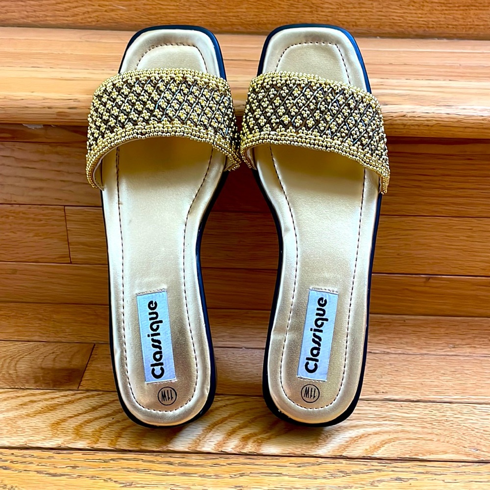 NWOT Women’s Sandals Size 11W Golden Beads Party Wear Sandals